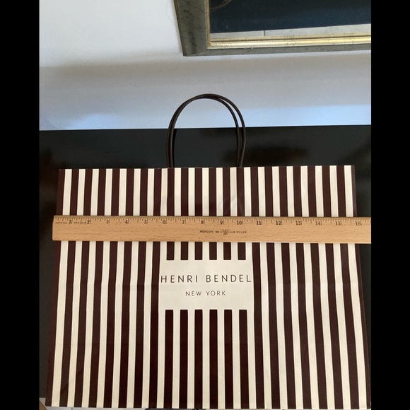 Henri Bendel paper shopping bag- Collectible Brand new. RARE - Picture 4 of 5